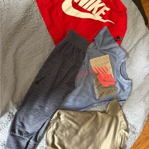 Nike Boys Gray Heather Joggers with Black Swoosh